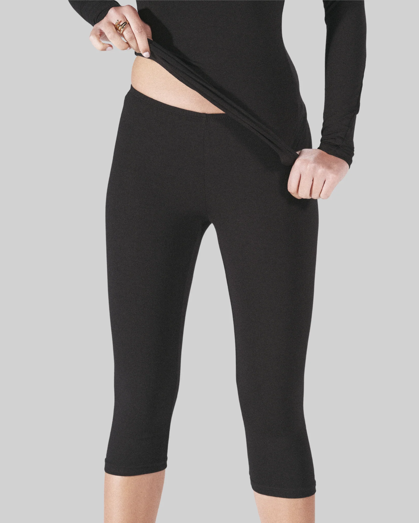 BASICS CUNT CAPRI (BLACK) - Image 3