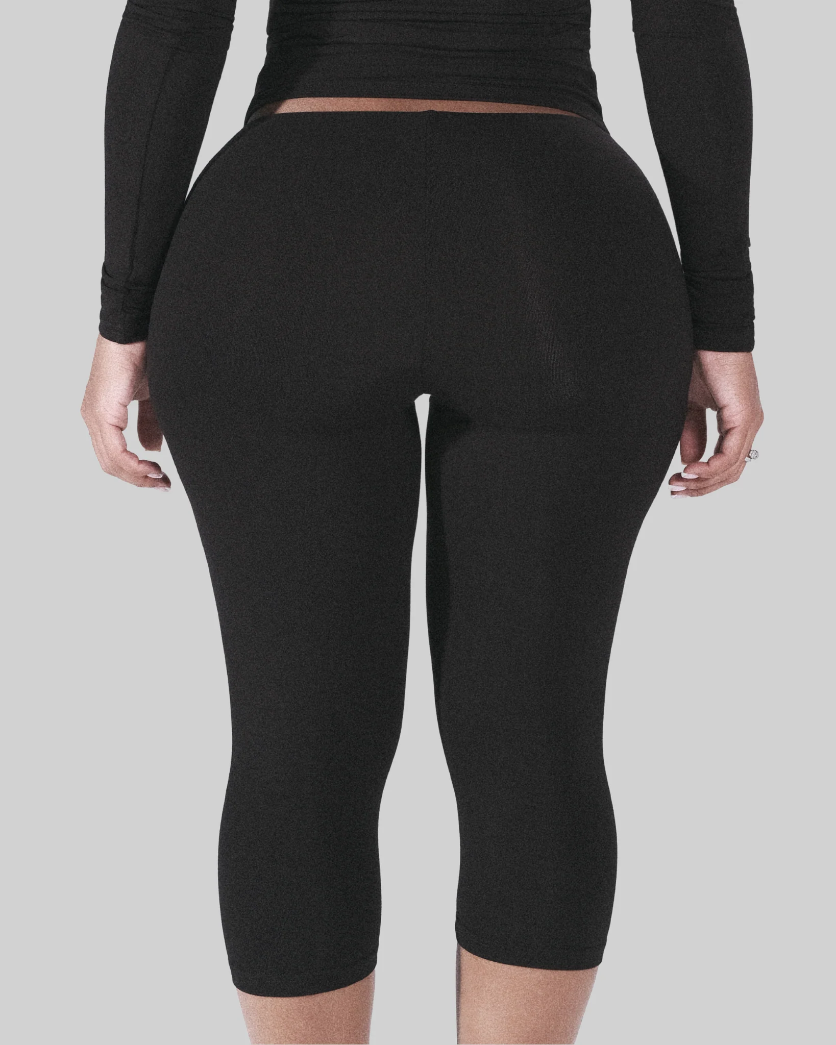 BASICS CUNT CAPRI (BLACK) - Image 5